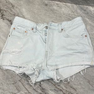 Womens Light Washed Denim Levi Shorts 27 Waist.